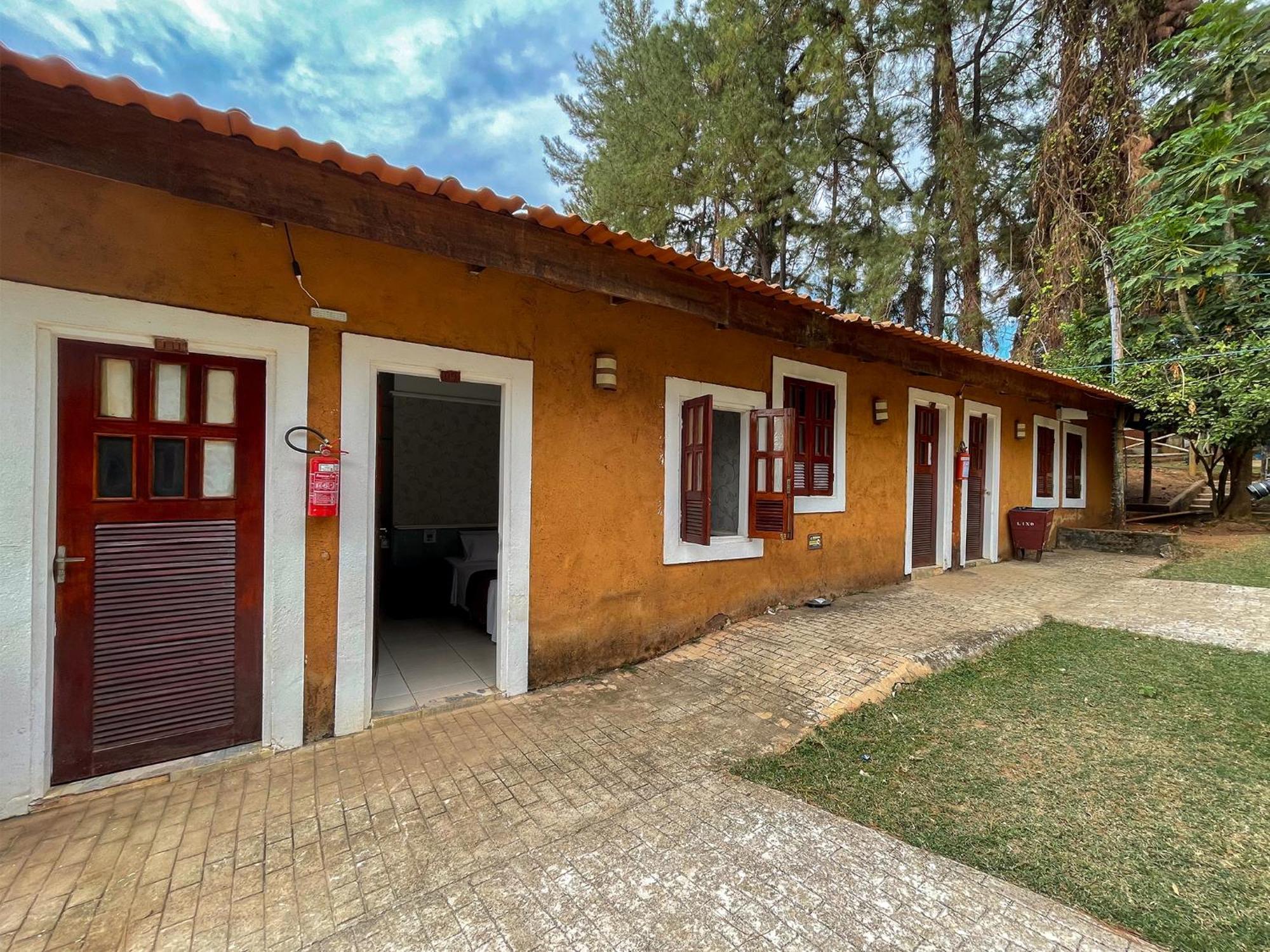 Ranchos 30 Hotel Fazenda Hidrolandia  Exterior foto