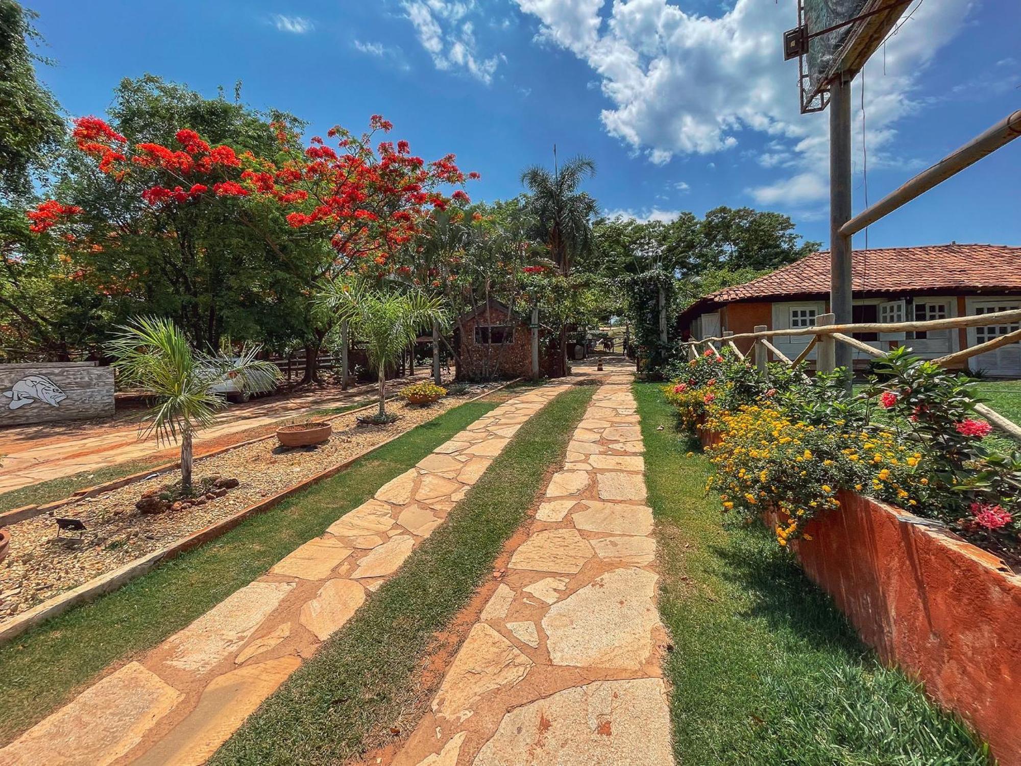 Ranchos 30 Hotel Fazenda Hidrolandia  Exterior foto