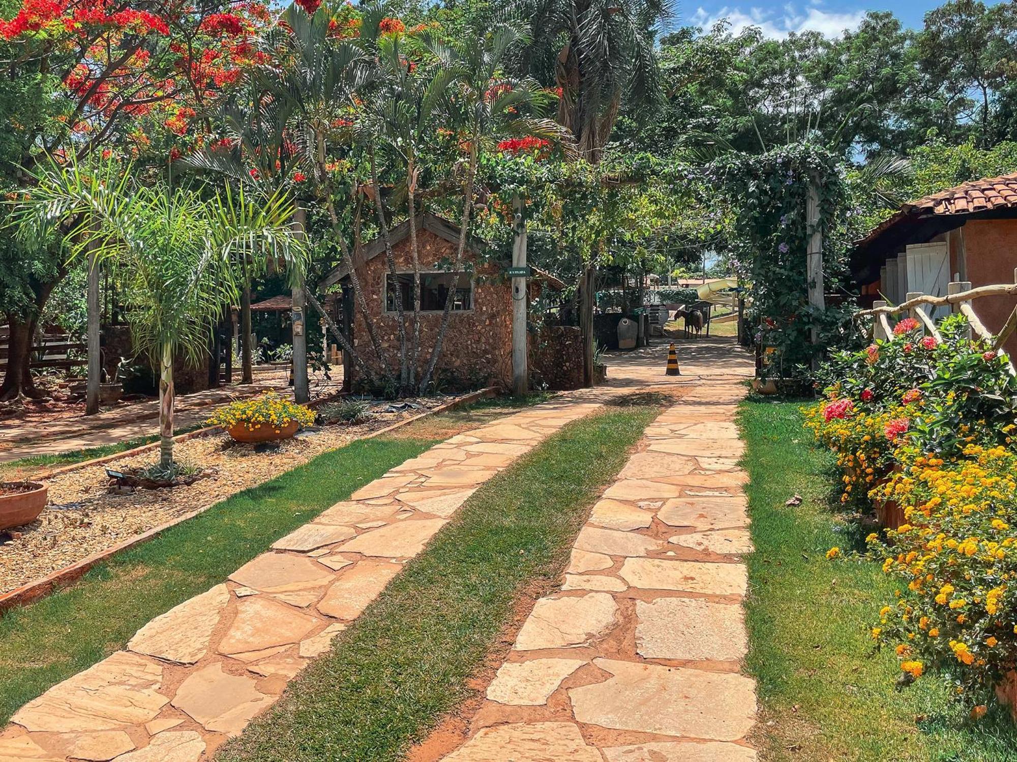 Ranchos 30 Hotel Fazenda Hidrolandia  Exterior foto